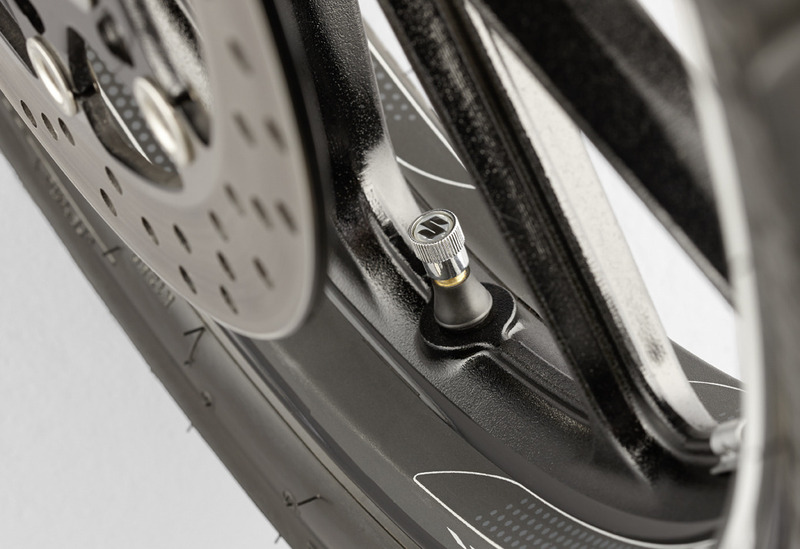 Suzuki Ventilhatt S-logga