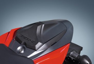 Suzuki mattsvart ensitskuts