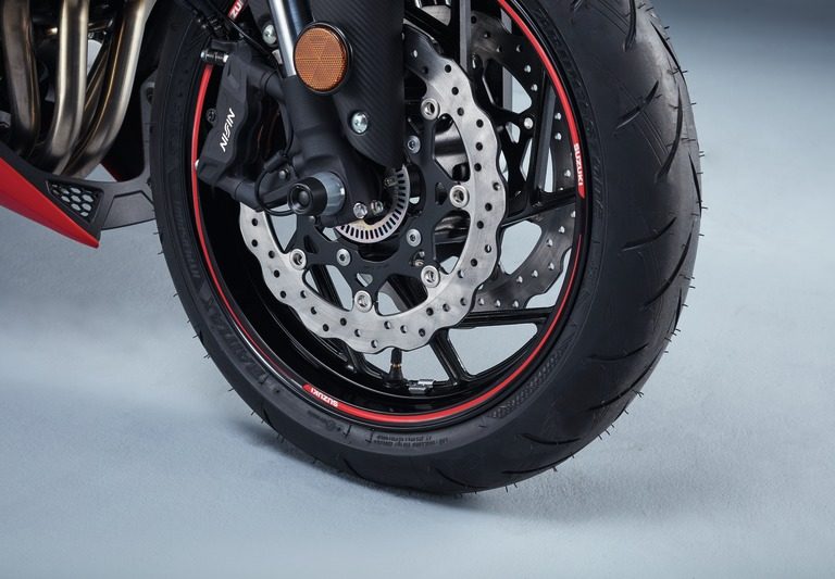 Suzuki Fälgdekor svart/röd