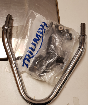 rocket 3 sissy bar med quickrelease