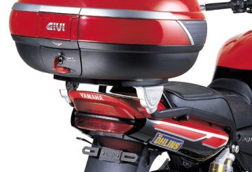 YAMAHA SIDOSTAG FÄSTSYSTEM GIVI TOPBOX