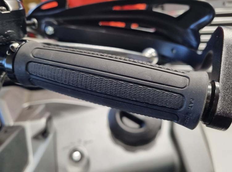 Suzuki Kingquad Hand och timvärmare