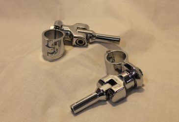 Triumph Kromade fästen för highway pegs