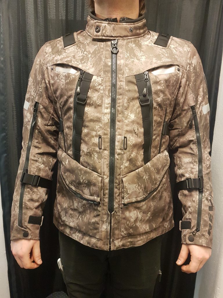 Revìt Sand 4 camo front