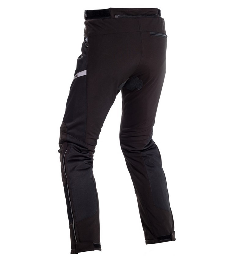 Richa Softshell Mesh WP byxor bak