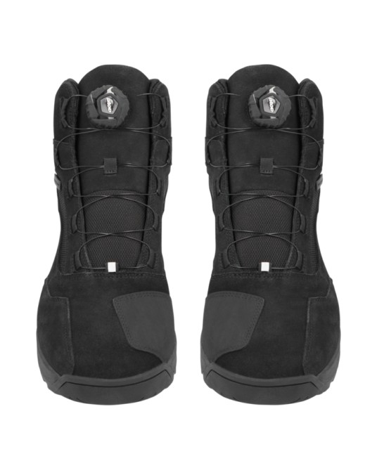 Richa sko Saturnus fram