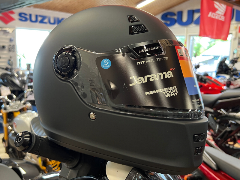 Annelie från Sulas MC designar hjälm med HOJ TWS & MT Helmets