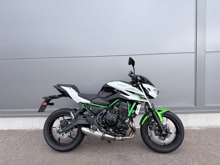 Kawasaki Z650S * Visnings Ex * Beställ din 2027 *